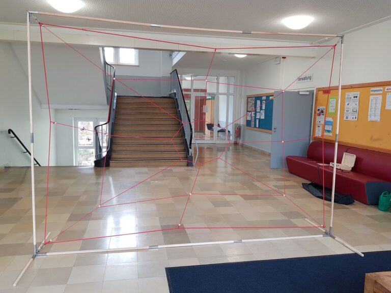 Neu gestalteter Eingangsbereich der Schule für das Sozialtraining